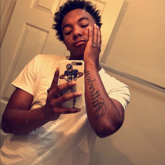 Meet your Posher, Malik - Picture 1 of 1